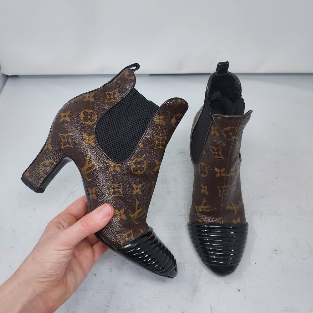 Louis Vuitton Monogram Brown Heels with Black Toe
